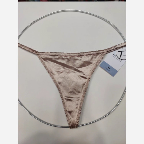 شورت لامبادا پشت گیپور وارداتی پارچه براق سایز 40 تا 44