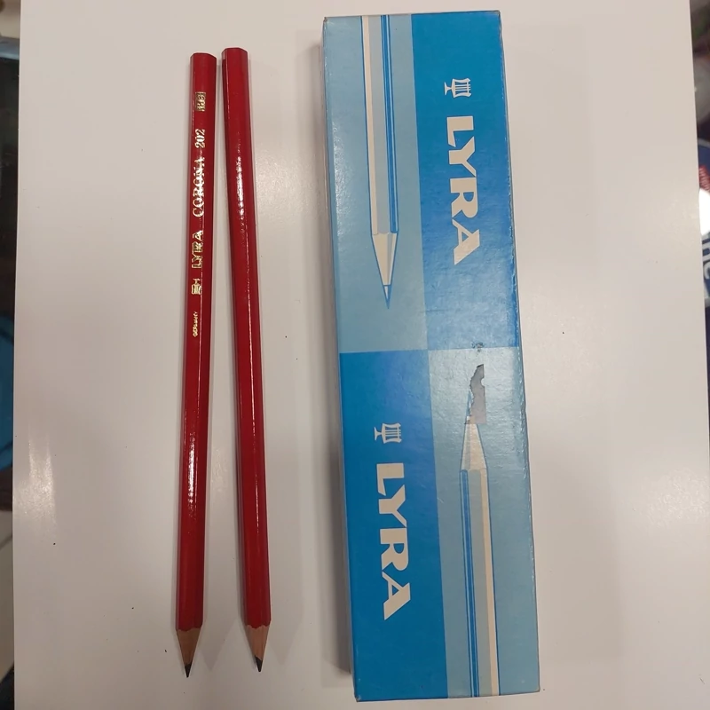 مداد سیاه لیرا آلمان مدل corona
